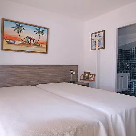 Cavok Avec Piscine Privee Et 3 Dans Fermee, Proche Des Plages De *